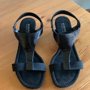 Alfani Size 7 Black wedge sandal